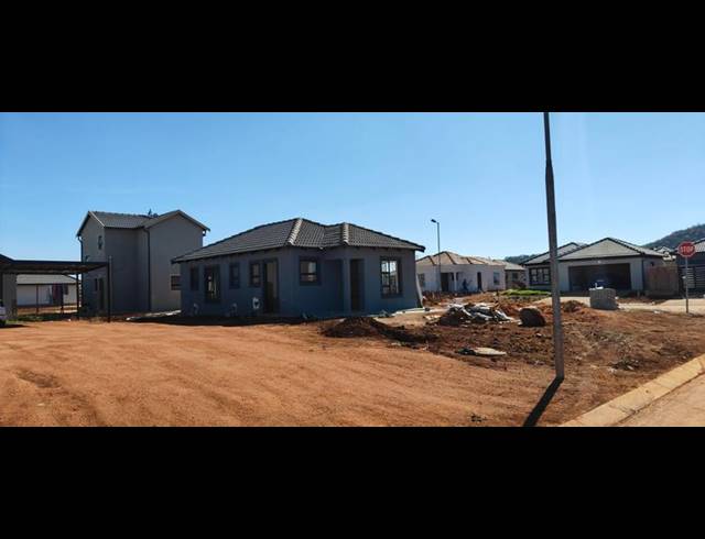 2 BEDROOM HOUSE FOR SALE IN VANDERBIJLPARK CW 5